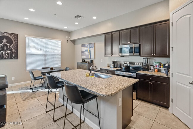 Photo - 3020 N 37th Pl