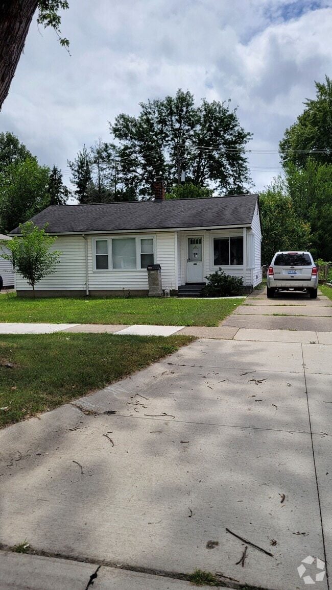 Building Photo - 23265 Annapolis St Rental