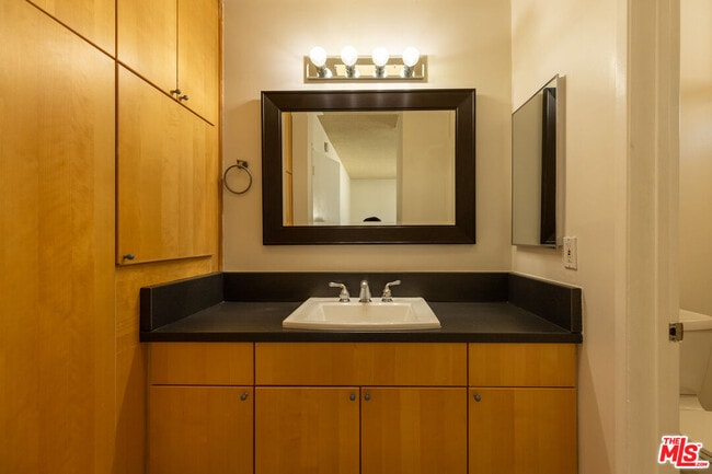 Photo - 1033 6th St Unit 308