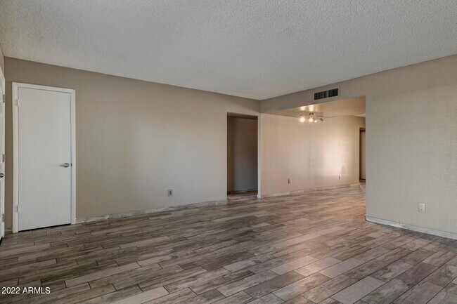 Photo - 3012 W Bethany Home Rd