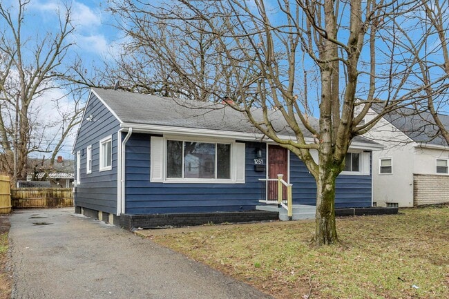 Photo - 1251 Dellwood Ave