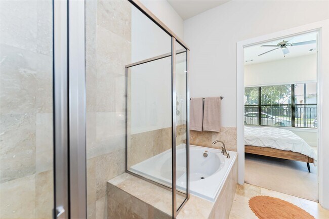 Photo - 6 N Hutcheson St