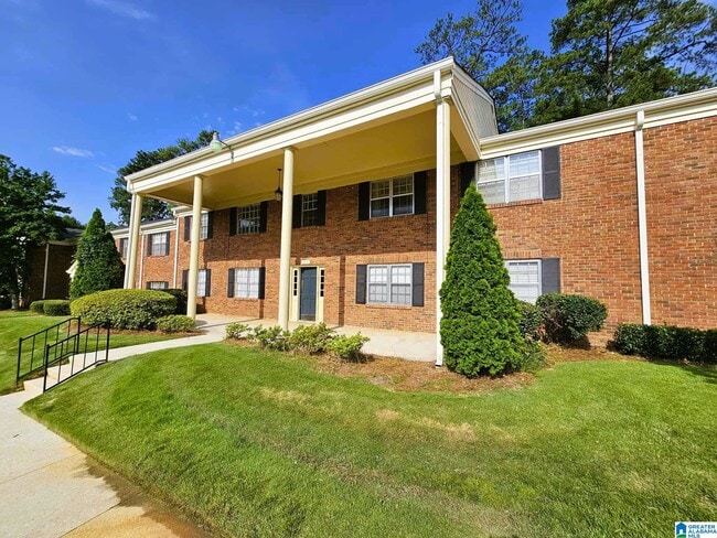 Building Photo - 3413 Sandner Ct Unit C Rental