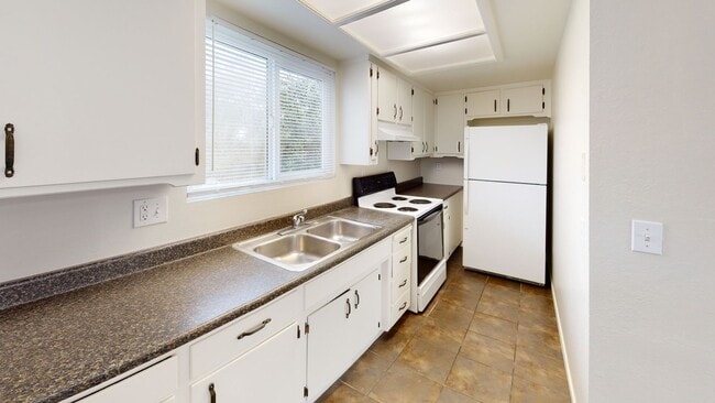 Photo - High, 730A-D Unit 730 #C