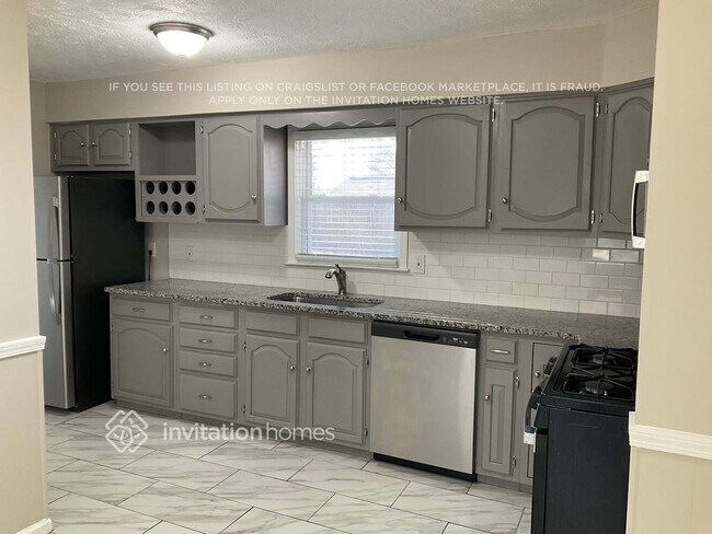 Photo - 3558 Pine Needle Dr SW