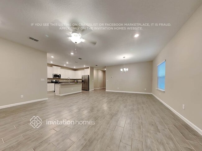 2469 Laylas Wy