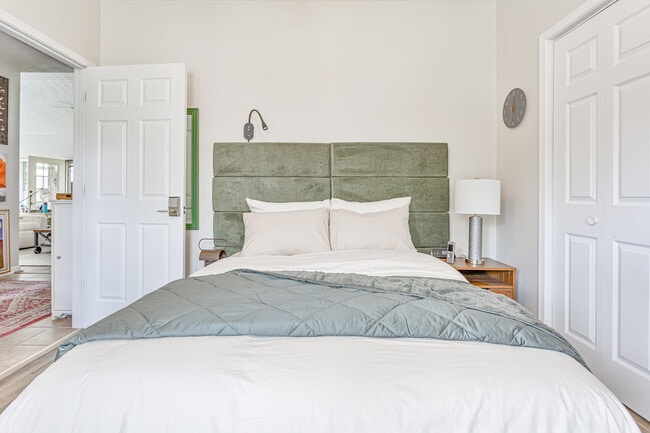 Photo - 111 Havenwood Way