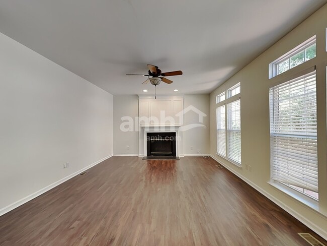 Photo - 3007 Linstead Dr