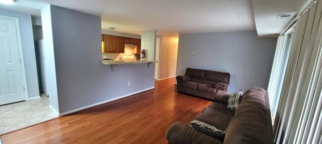 Photo - 98 Kenwood dr