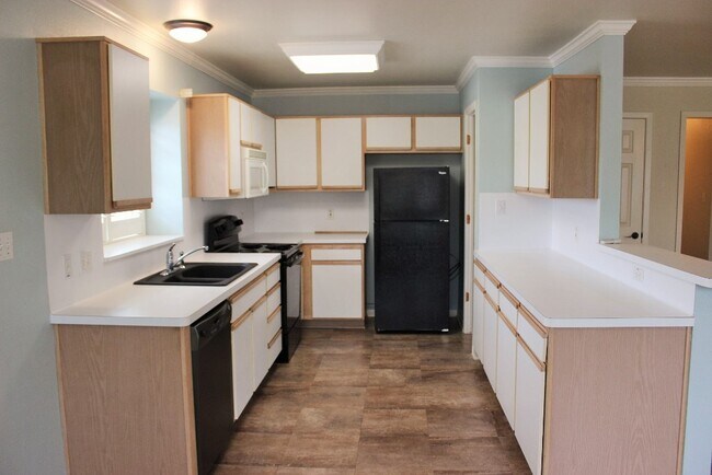 Photo - 347 Stone Hill Dr