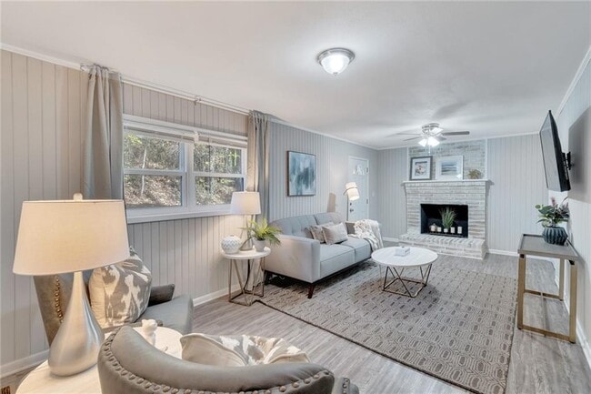 Photo - 577 Kurtz Rd