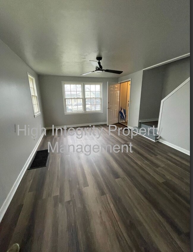 Photo - 822 Adams St Unit B