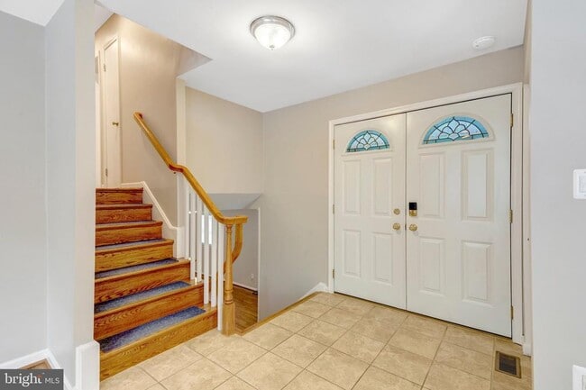Photo - 6717 Reynard Dr