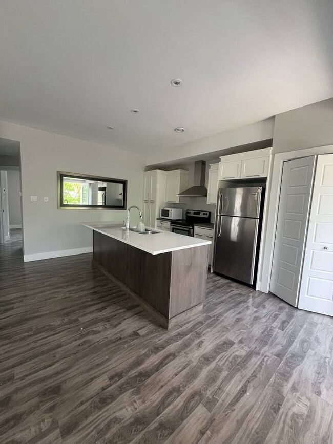 Photo - 162 Wesley St