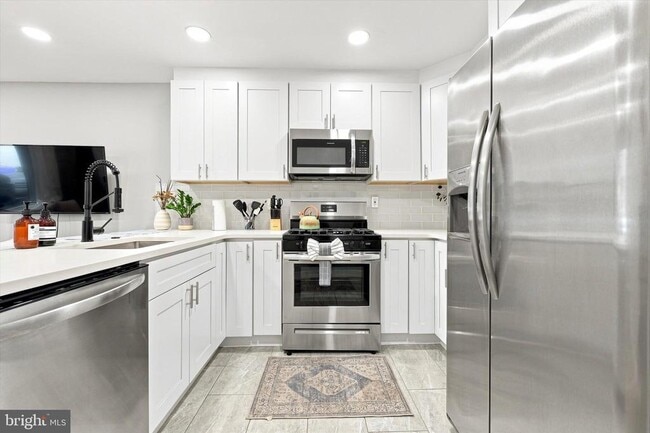 Photo - 414 Fitzwater St