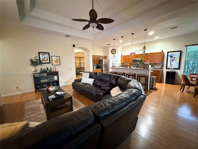 Photo - 1923 Harbor View Cir