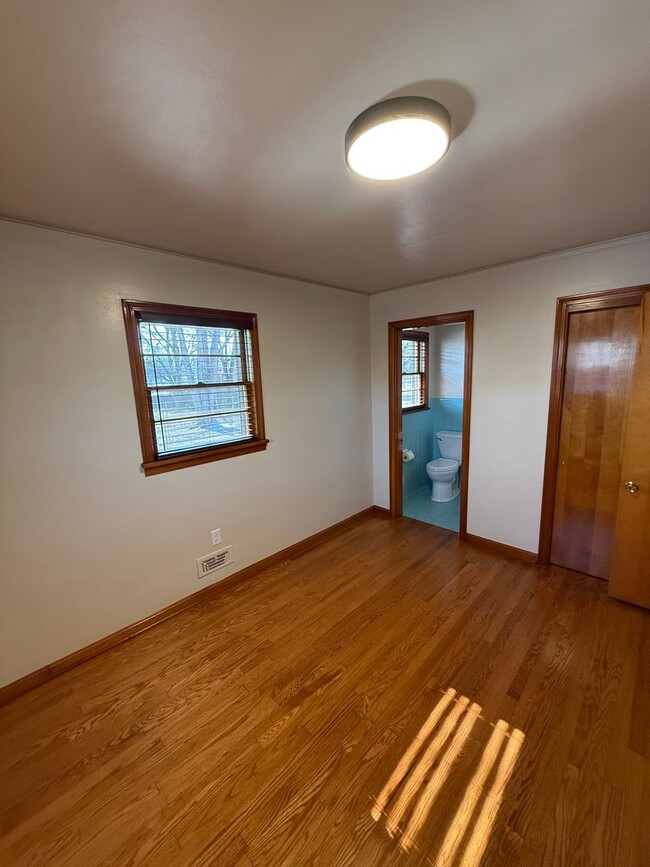 Photo - 3 Bed/1/5 Bath House with Carport *Lawncare included in rent*