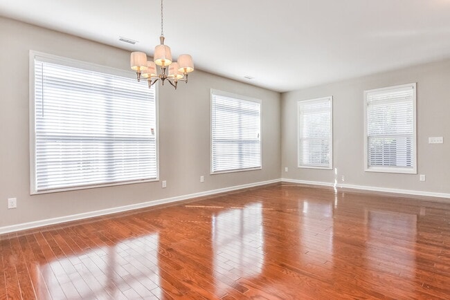 Photo - 183 Killington Dr