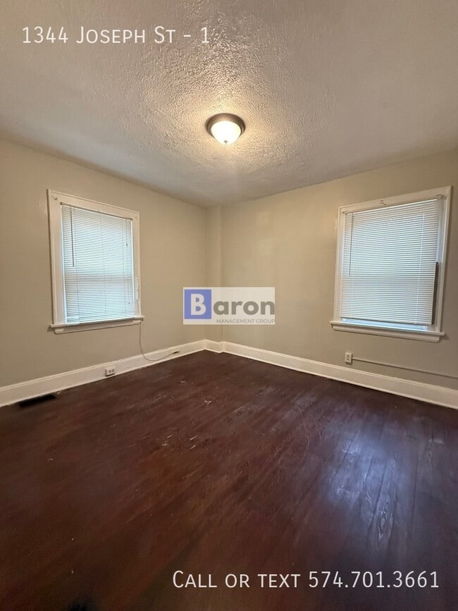 Photo - 1344 Joseph St Unit 1