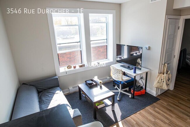 Building Photo - 3546 Rue Durocher Unit 1E