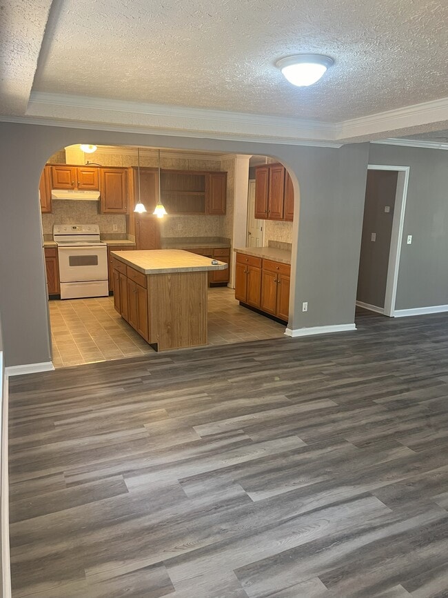 Photo - 489 Windwood Dr