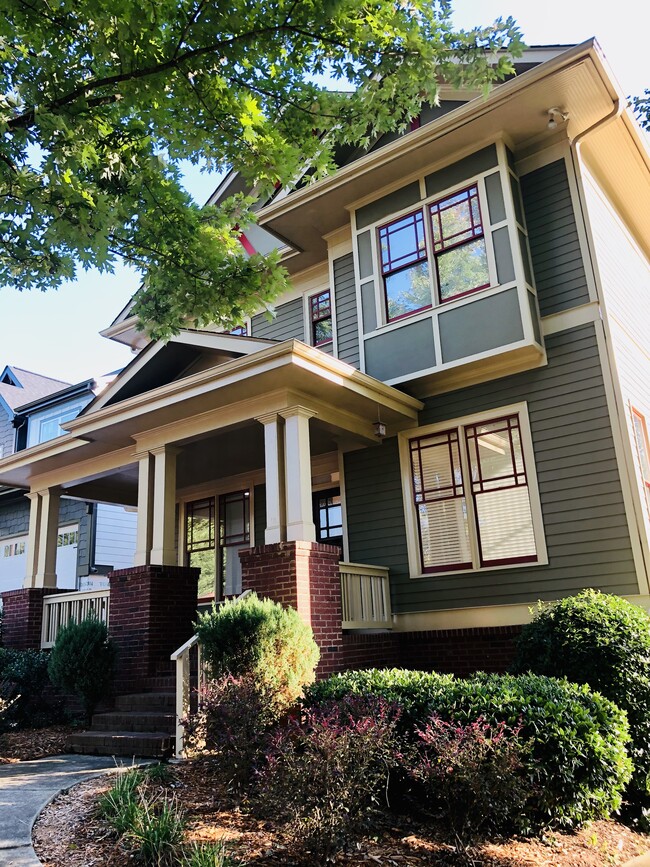 Photo - 1043 Antioch Dr NE