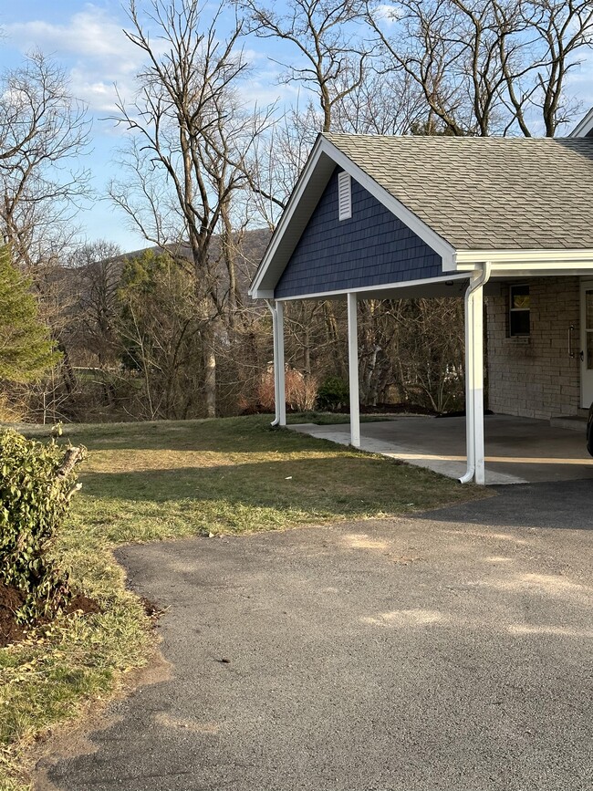 Photo - 334 Berrysburg Rd