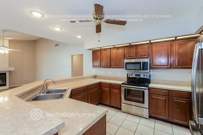1412 Holleman Dr