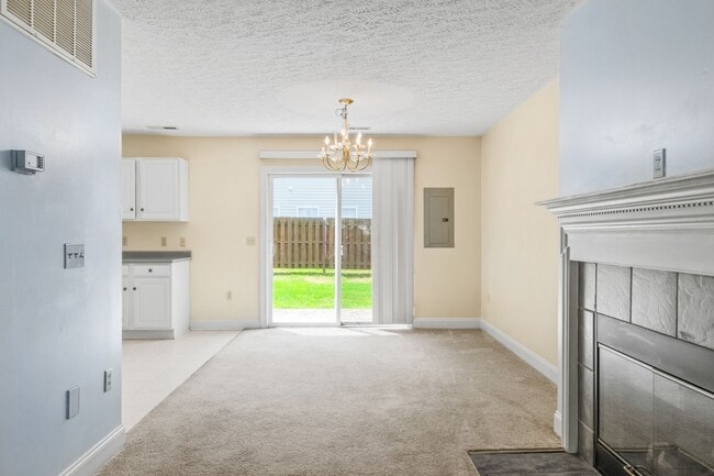Photo - 3 bed/2.5 bath Off street parking