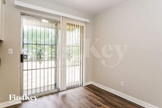 Photo - 6530 Gentle River Dr