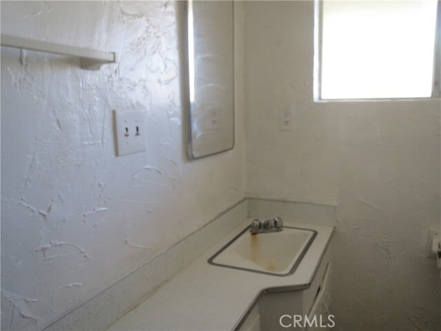 Photo - 16928 Central Rd