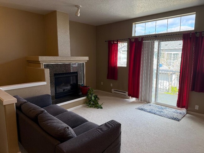 Building Photo - 15130 SW Mallard Dr Unit 202