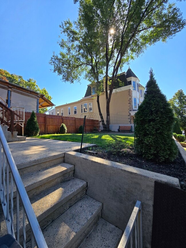 Photo - 200 Windsor St Unit 1