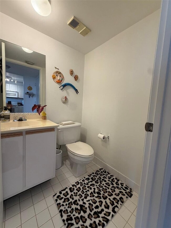 Photo - 540 Brickell Key Dr Unidad 828