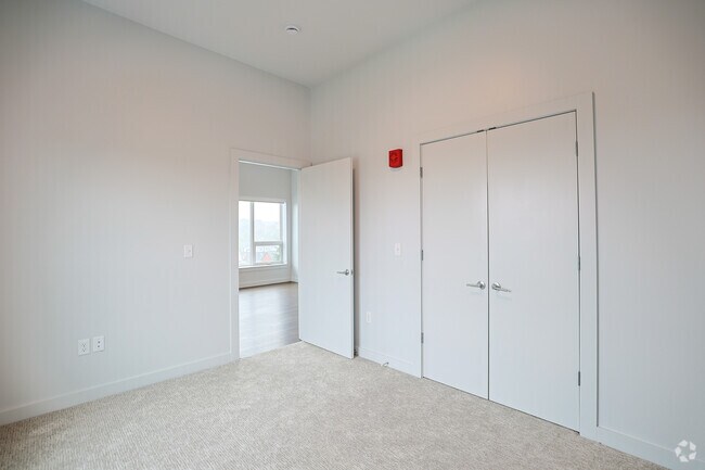 2BR, 1BA - 940SF - Bedroom