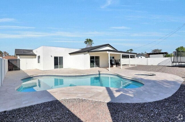 Building Photo - 8117 E Osborn Rd Rental