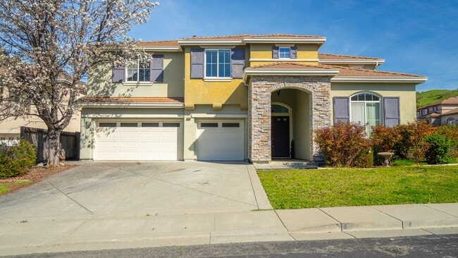 Photo - Beautiful two-story in Paradise Crest!