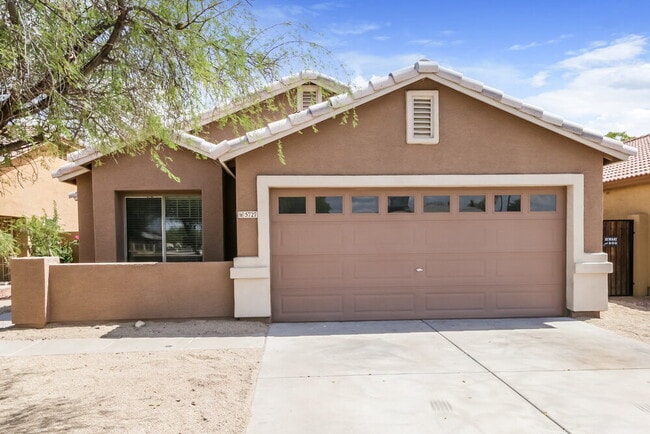 Building Photo - 5727 S 17th Ave