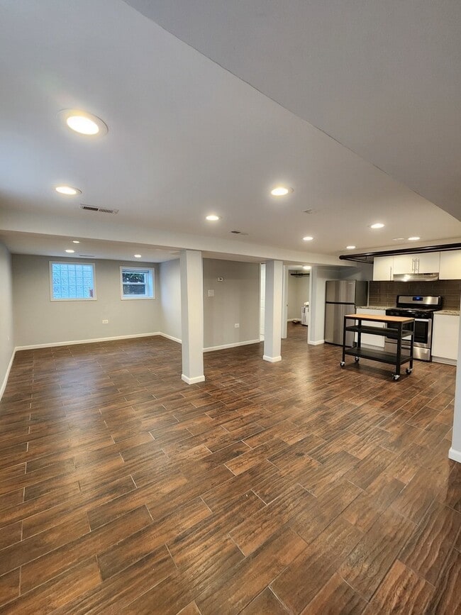 Photo - 3055 N Lockwood Ave