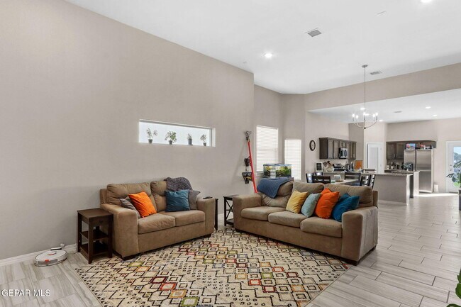 Photo - 325 Fray Olguin Ct