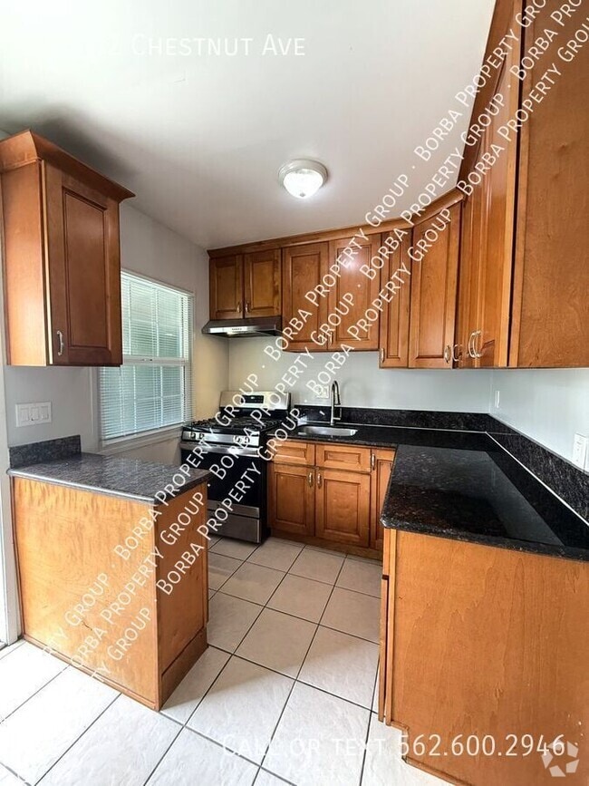Building Photo - 947 1/2 Chestnut Ave- Rental