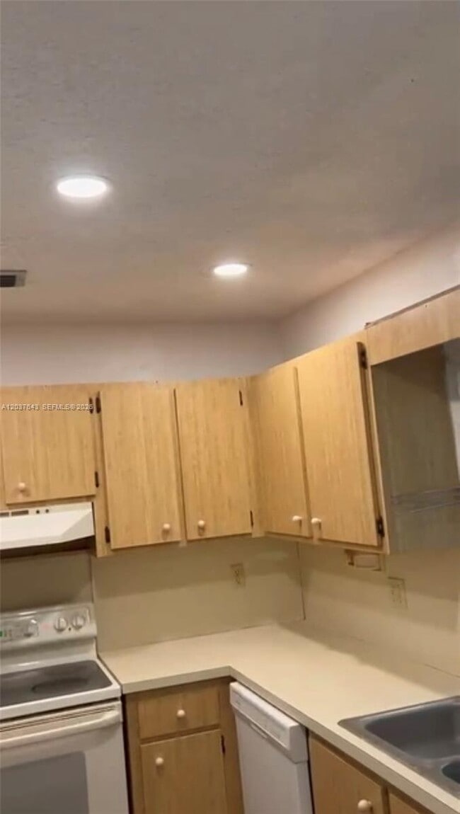 Photo - 792 Lantern Tree Ln Unit 792