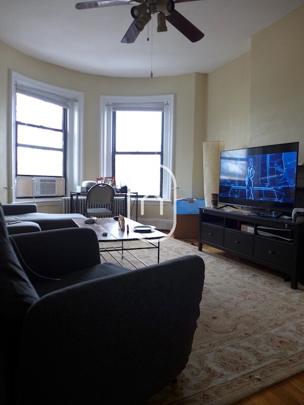 Photo - 74 Hammond St