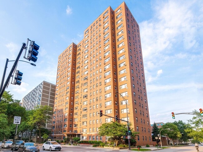 Photo - 2909 N Sheridan Rd Condo Unit 705