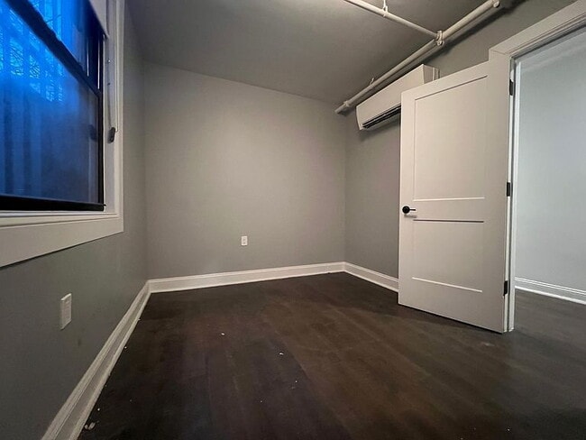 Photo - "Charming 2-Bedroom Apartment on Jefferson Ave – Your Ideal Brooklyn Retreat!"