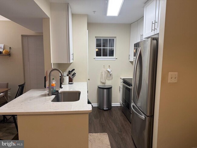 Photo - 4126 Timber Log Way