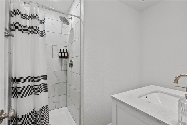 Building Photo - 913 Bluewater Hwy