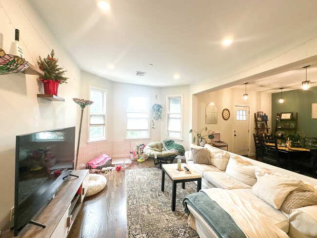 Photo - 77 Torrey St Unidad 2