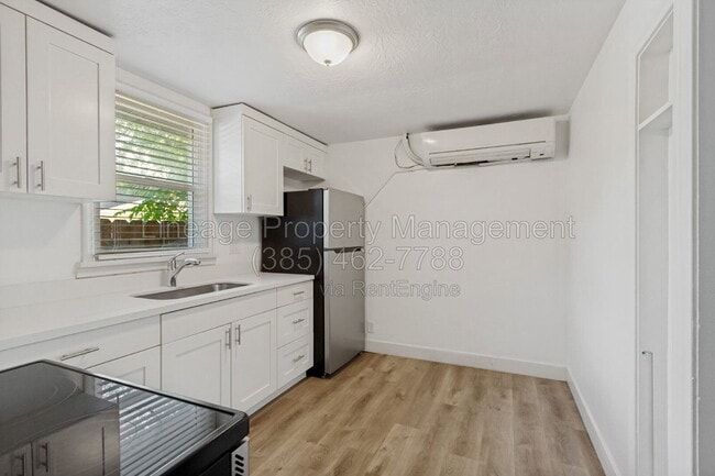 Photo - 759 E Scott Ave