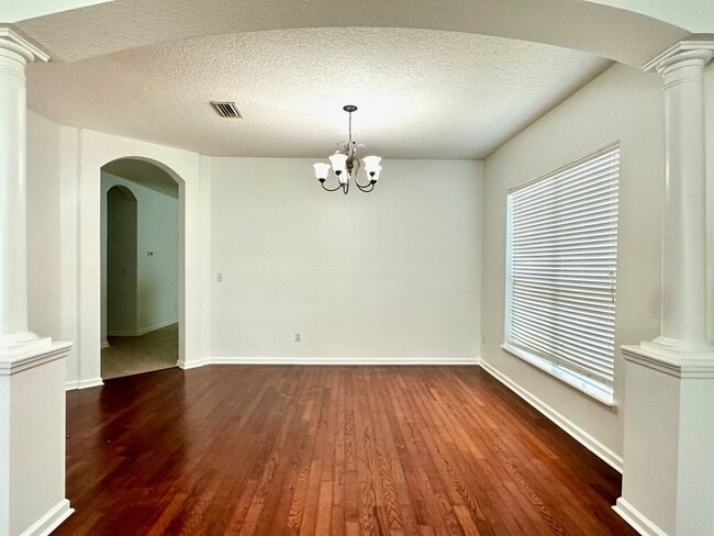 Photo - North Hampton! Amenities Galore! 4 Bed, 3 ...